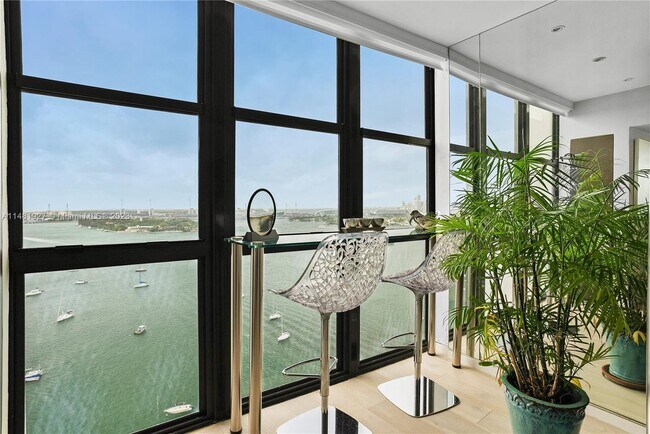 Foto del edificio - 9 Island Ave