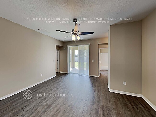 Foto del edificio - 7262 Cedarcrest Blvd