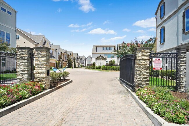 Foto del edificio - 6739 Sussex Manor St