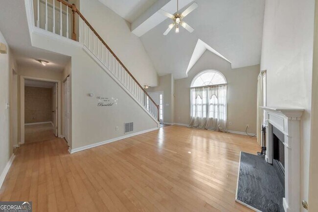 Foto del edificio - 2025 Baramore Oaks Dr