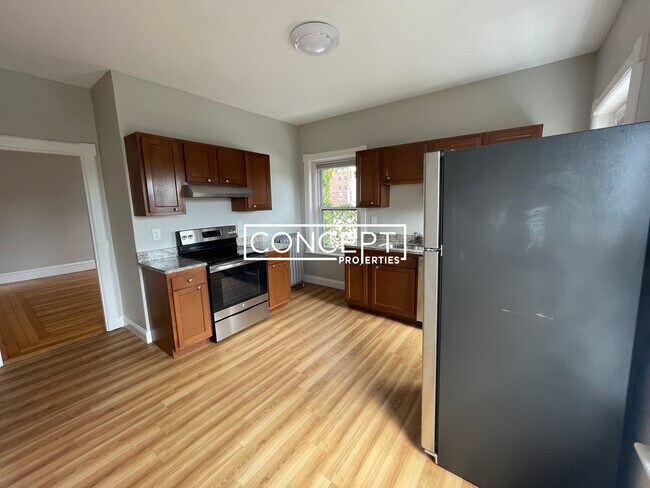 Building Photo - 900 Mass Ave. Unit 8CP