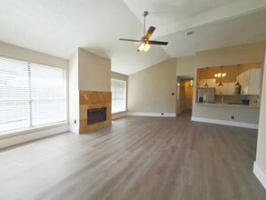 Building Photo - 15406 Appleridge Dr