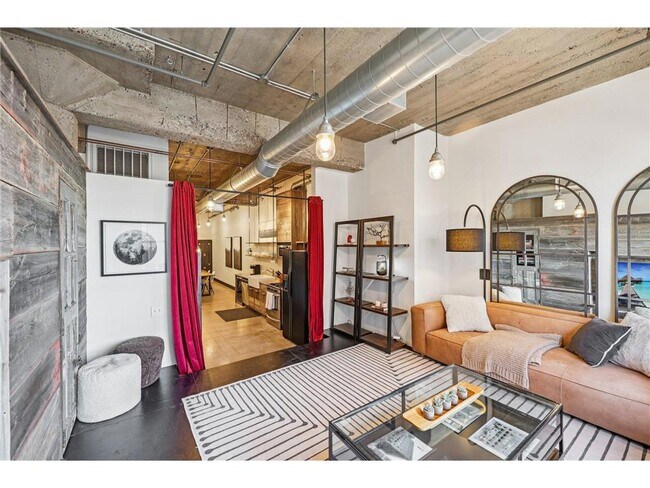 Foto del edificio - 718 N Washington Ave