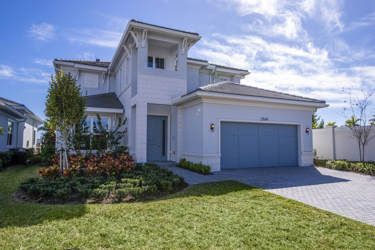 Primary Photo - 12644 Nautilus Cir