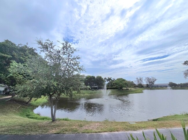 Building Photo - 5305 Buckhead Cir