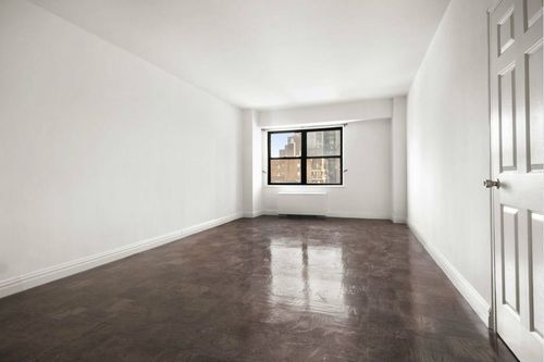 Foto principal - 300 E 40th St