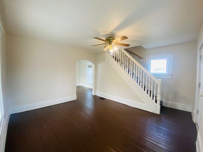 Foto del edificio - 1246 Edison Ave