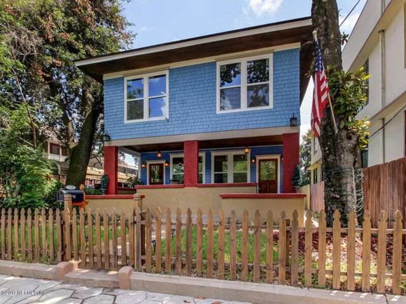 Foto principal - 240 W 11th St