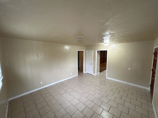 Foto del edificio - 1814 Crestridge Dr
