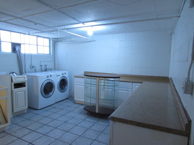 Building Photo - 5700 Whitsett Ave