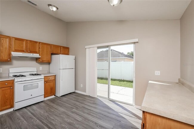 Foto del edificio - 8757 Claiborne Ct