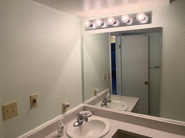 Foto del edificio - 9123 W Cedar Dr