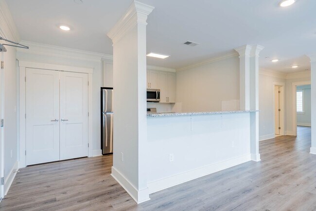 Building Photo - 17 Hennery Wy