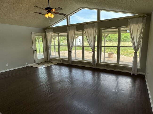 Building Photo - Available July 2025! 4-Bedroom, 2-Bathroom...