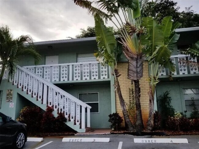 Foto del edificio - 2607 NE 8th Ave