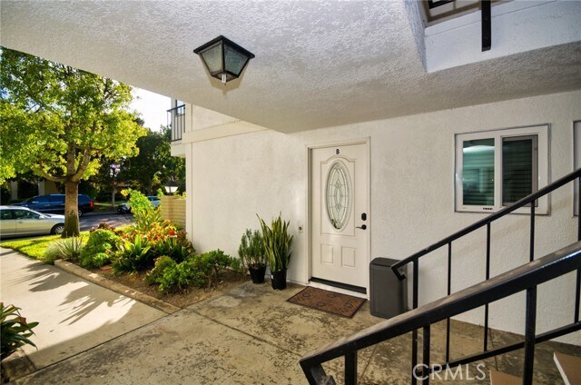 Foto del edificio - 2172 Via Mariposa E