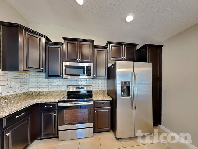 Building Photo - 13928 Reindeer Cir