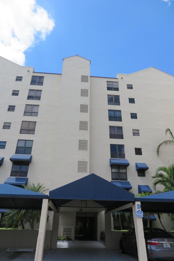 7578 Regency Lake Dr Unit 501, Boca Raton, FL 33433 Condo for Rent in
