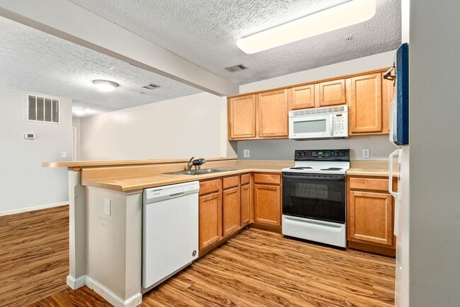 Photo - 340 N Donahue Dr Apartment