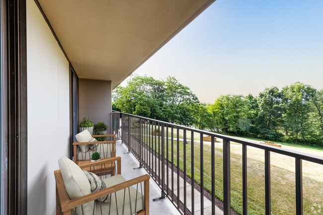 Perrytown Place Private Balcony - Perrytown Place