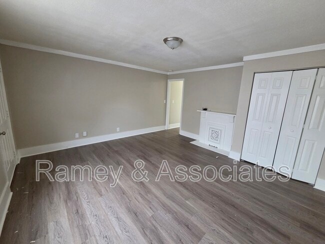 Foto del edificio - 2402 Rowan St
