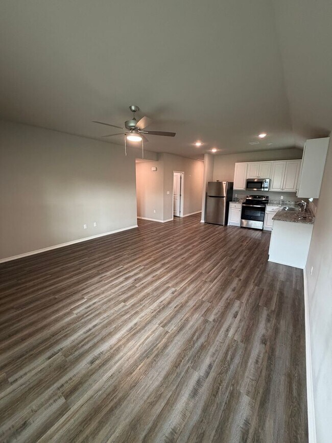 Foto del edificio - 3 Bed | 2 Bath Luxury Duplex