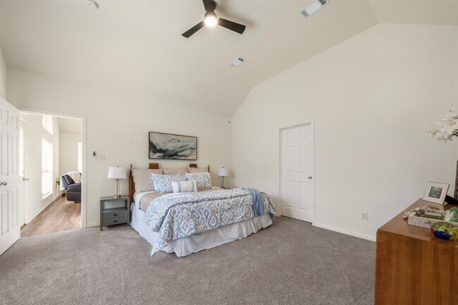 Foto del edificio - 9211 Memorial Hills Dr