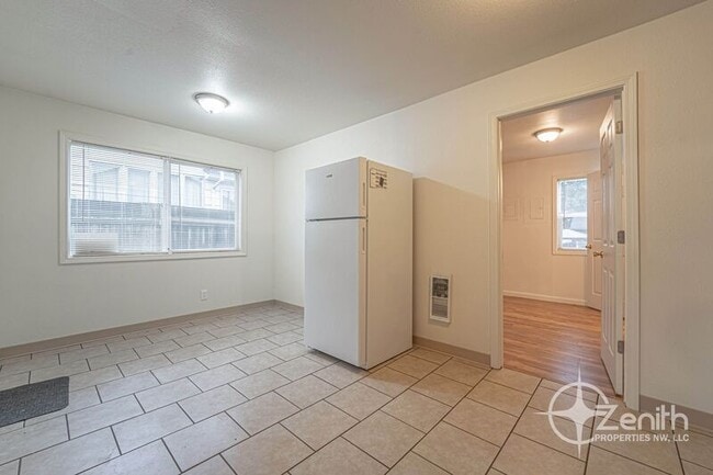 Building Photo - 3012 M St