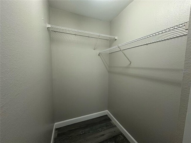 Foto del edificio - 4736 Walden Cir