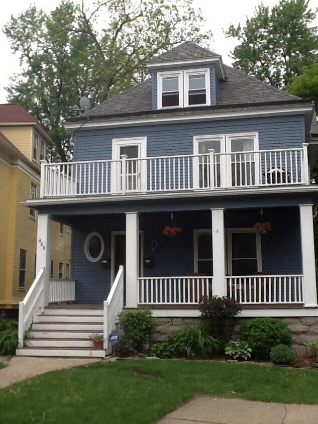 Primary Photo - 466 Woodward Ave
