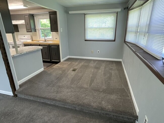 Building Photo - Maryville 37803 - 3 bedroom, 2 bath doublewide - Call Tim Tipton (865) 806-7255
