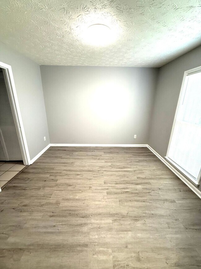 Building Photo - **3 Bed 2 Bath Located in Brentwood ** Cal...