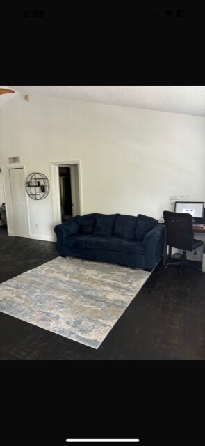 Foto del edificio - 3651 N Goldenrod Rd