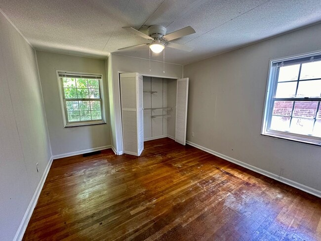 Building Photo - Westwood- Cozy 3 bedroom 1 bath