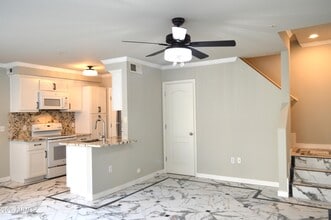 Building Photo - 1701 E Colter St