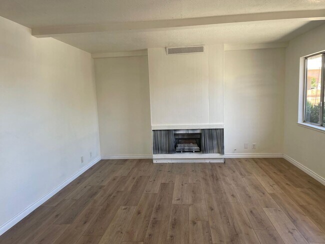 Building Photo - 13340 Navajo Rd