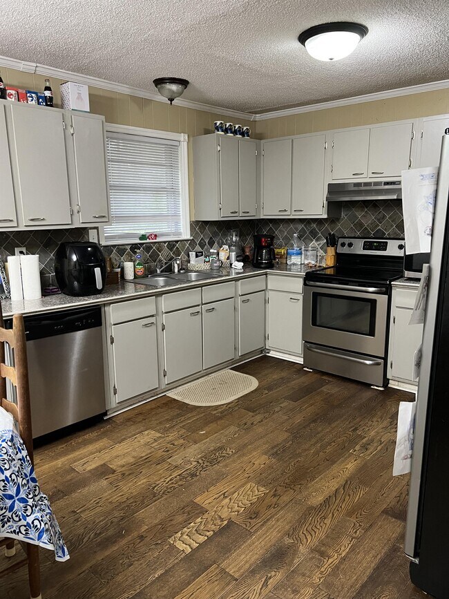 Foto del edificio - 1160 Bouldercrest Cir