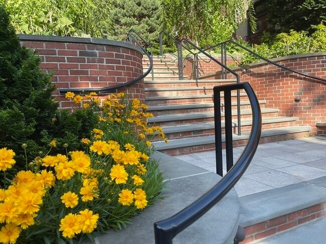 Foto del edificio - 311 Tappan St