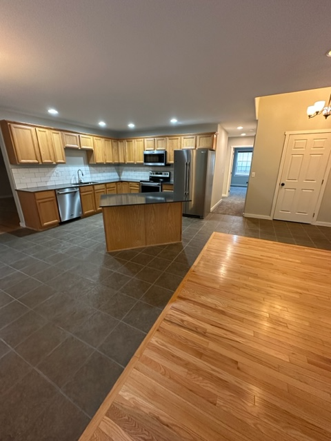 Primary Photo - 112 River Ave NE
