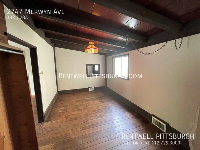 Foto del edificio - Large single family home in Sheraden