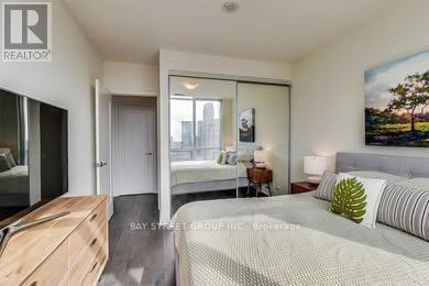 Photo du bâtiment - 825 Church St