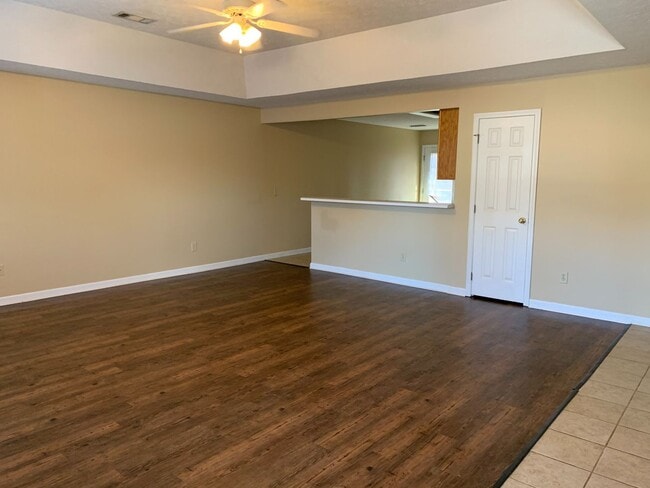 Photo - 677-679 Apartment