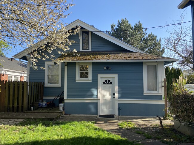 Rear View - 1529 N Killingsworth St