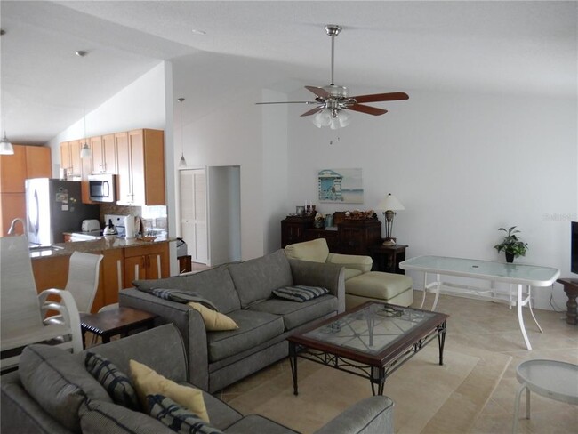 Building Photo - 853 2nd Ave S