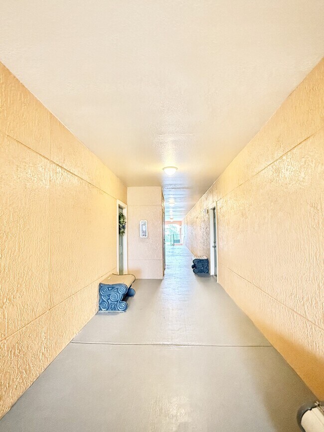 Foto del edificio - 2725 Via Cipriani