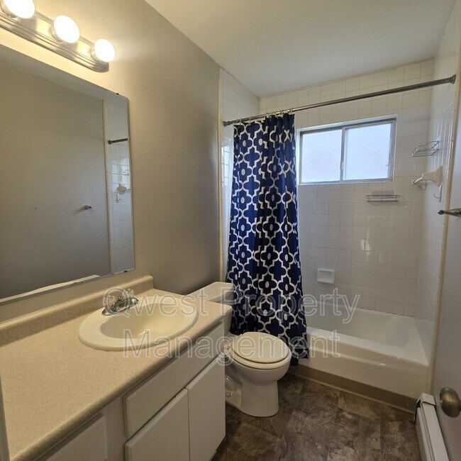 Foto del edificio - 3027 Taft Ave SW