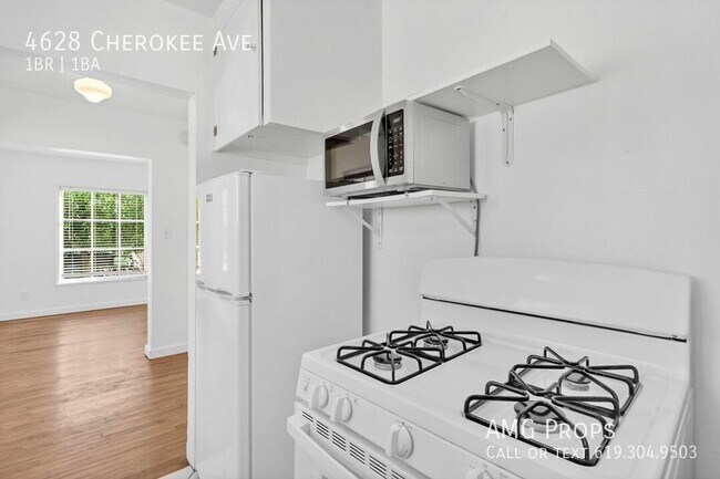 Foto del edificio - Cute Cottage in the Charming neighborhood ...