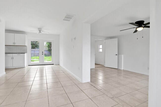 Foto del edificio - 1034 Sparkman St
