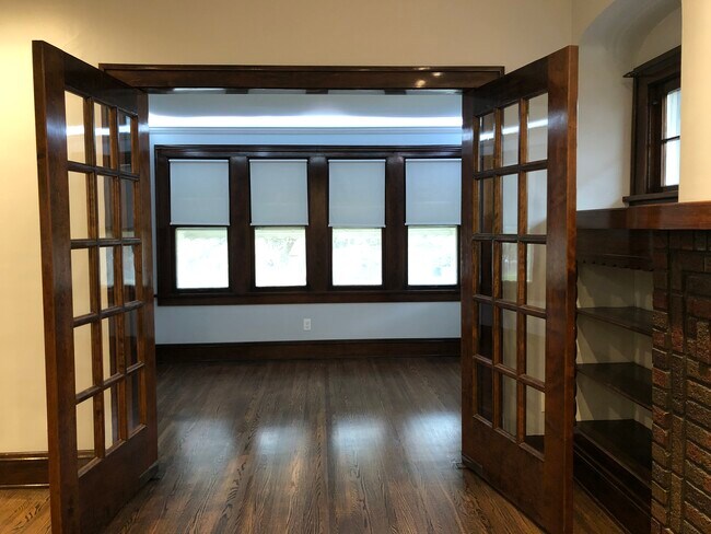 Sunroom - 10608 Parkhurst Drive