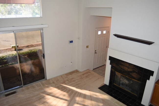 Building Photo - 109 Cityhomes Ln